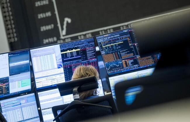 Token HYPE melonjak 24% seiring volume futures perak meningkat pesat di bursa Hyperliquid