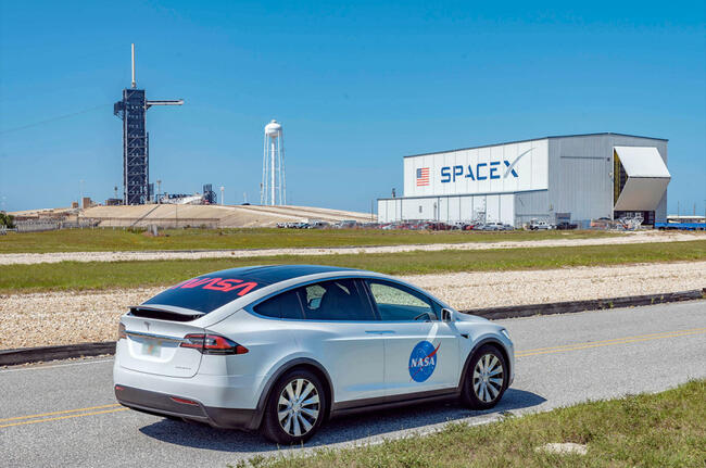 Összeolvadás a láthatáron: egy kézbe kerülhet a SpaceX és a Tesla bitcoin-állománya