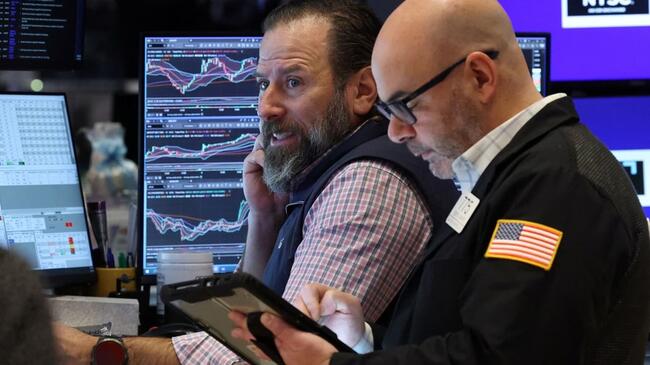 CNBC: Stocks tumble for third day, pushing S&P 500 red for 2026 as investors exit tech, bitcoin