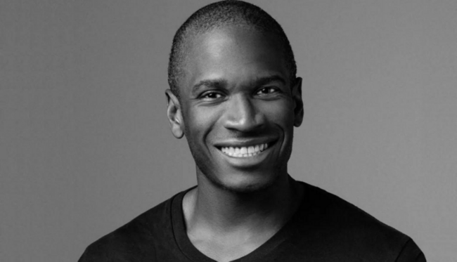 Divergência do Bitcoin em relação ao Nasdaq é alerta para crise econômica, diz Arthur Hayes