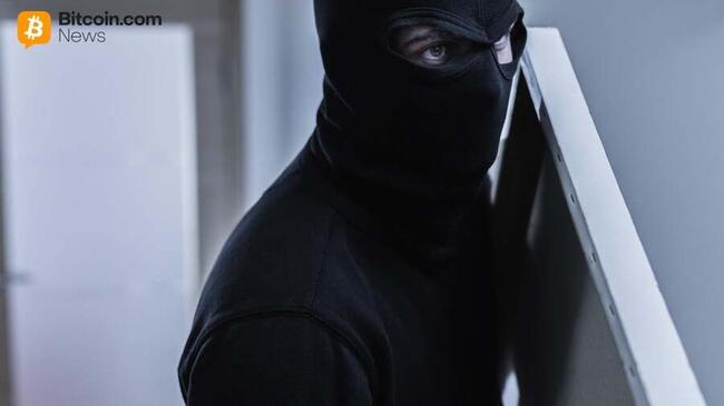 Схема вымогательства биткойнов оборачивается насилием, когда поддельный почтальон врывается в дом