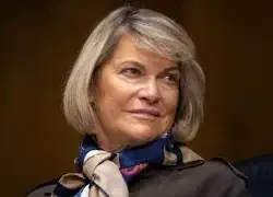 Key Takeaways Sen. Lummis and CFTC Chairman Selig met to push the CLARITY Act toward a Senate vote The bill […] The post Senator Lummis and CFTC Chair Push to Pass Stalled Crypto Bill appeared first on Coindoo.