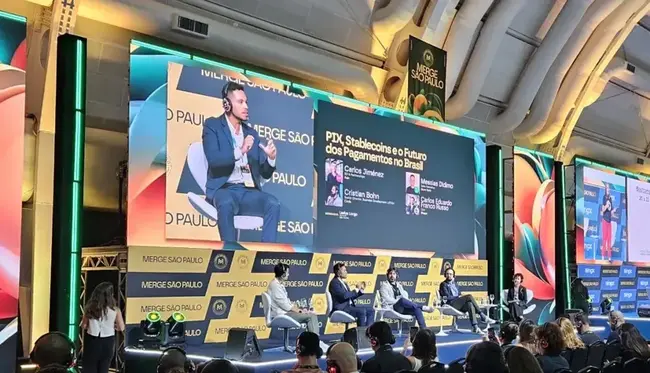 Fim do SWIFT? Especialistas apostam em Pix e stablecoins para dominar transações