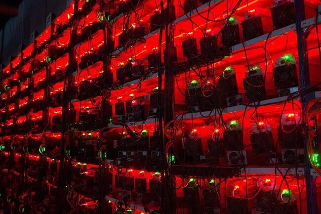 每挖 1 枚賠 2 萬美元 ！比特幣礦工掀逃亡潮、「挖礦難度」驟降 7.8%