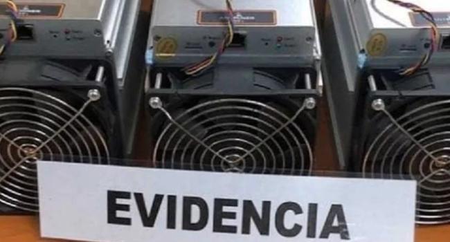 Hallan mineros de Bitcoin en operativo del gobierno venezolano para desmantelar el penal de Tocorón