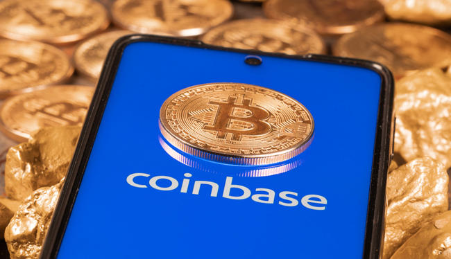 Coinbase rivaliza com Satoshi Nakamoto pela maior reserva de Bitcoin do mundo