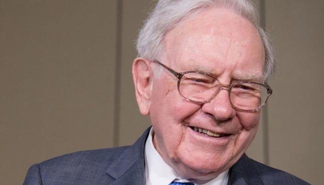 5 aandelen die Warren Buffett jaarlijks miljarden opleveren