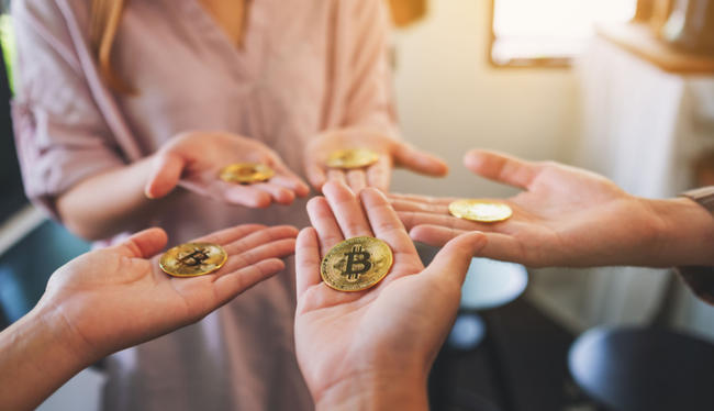 Número de Bitcoin nas mãos de investidores de longo prazo está prestes a bater recorde