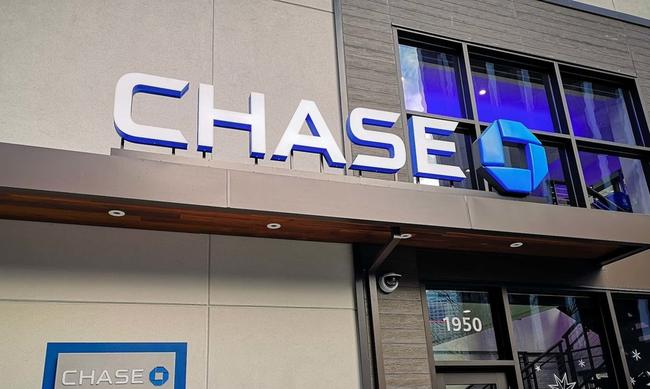 Gigante bancario Chase prohibirá las transacciones con criptomonedas en Reino Unido