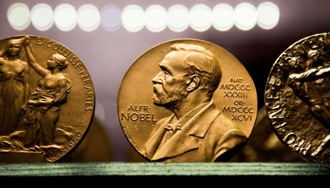Nobelprijswinnaar voorspelde Bitcoin en crypto al 30 jaar geleden