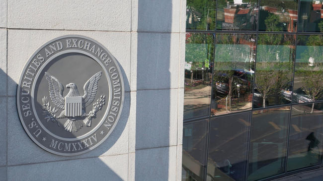 SEC Coinbase’in Üstüne Gidiyor: Davanın Düşürülme Girişimlerine Ret İstedi!