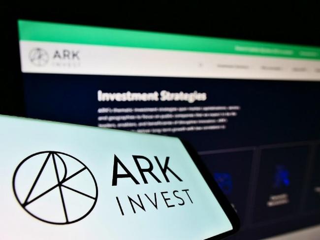 Công ty đầu tư ARK Invest tiếp tục bán tháo cổ phiếu của sàn giao dịch tiền điện tử này