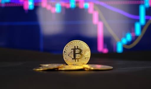 Bitcoin manterrà 37.000 $ dopo i ritardi di decisione per gli ETF della SEC? Injective e InQubeta pronti al rialzo