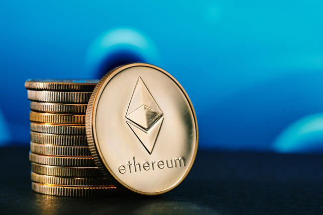 Analyst prognostiziert: Ethereum ETF könnte Kurs auf 28.000 Dollar treiben