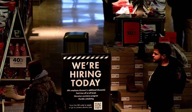 Desplome en ofertas de empleo sacude el mercado laboral de EEUU