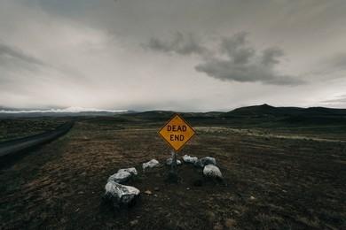 Warning: Binance Collapse And 10-Year Sentence Looms For CZ, Ex-SEC Official Says