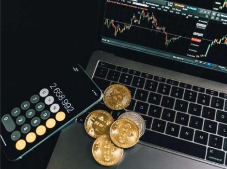 Inwestorzy są stratni 6,1 mld USD w tym roku przez obstawianie na spadki akcji kryptowalutowych firm