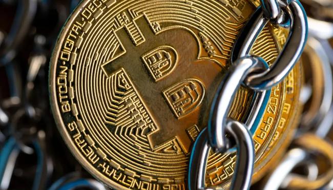 Jefe del banco más grande de Estados Unidos quiere prohibir el Bitcoin