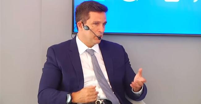 “Quanto mais perto as criptomoedas estiverem do governo, mais fácil será regular”, diz presidente do BC