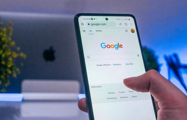 Google introduce cambios en sus políticas publicitarias de cara a la posible llegada de un ETF Bitcoin