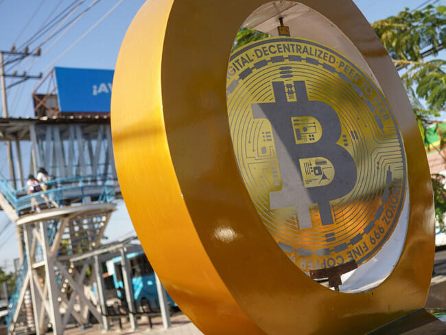 Ali lahko v Sloveniji kupimo promptne bitcoin ETF? Ali se to splača?