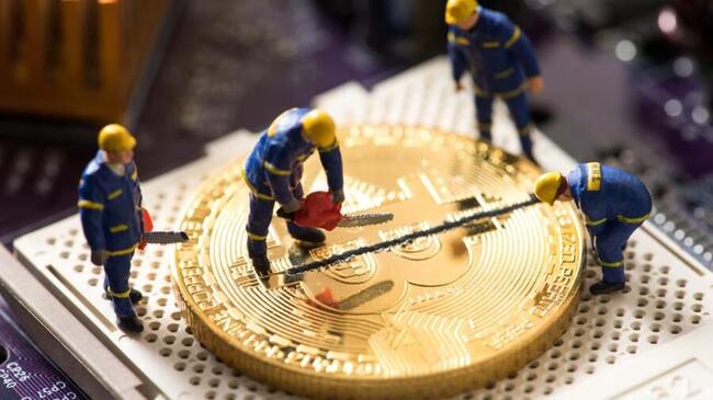 I Minatori di Bitcoin Restano Ottimisti sul Futuro Nonostante le Perdite di Entrate Anticipate