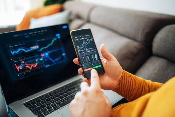 Searching for Alternatives: Dogwifhat & The Graph Community Flock to Fezoo Exchange’s Thriving Presale