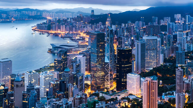 Hong Kong’da Bitcoin ve Ethereum İşlemleri Başladı: Birkaç Saatte Milyonlarca Dolar Toplandı
