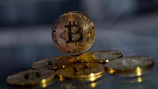La banque Standard Chartered anticipe une chute du bitcoin vers les 50.000 dollars