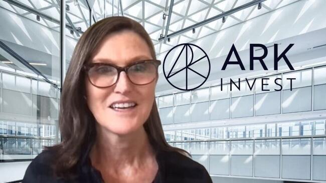 Cathie Wood Of Ark Invest Believes Ethereum ETF Approval Linked To US Politics, Sees Likelihood Of A Solana ETF As Well