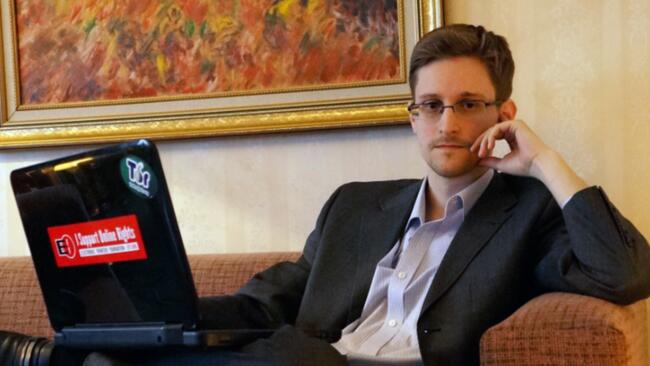 Edward Snowden szerint a Bitcoin megoldaná a New York-i tőzsde váratlan leállását