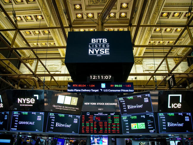 Ameriški promptni bitcoin ETF beležijo rekordne prilive