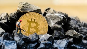 Bitcoin Madenciler Düşüşe Teslim Oldu: Dün Tam 1.200 BTC Satıldı!