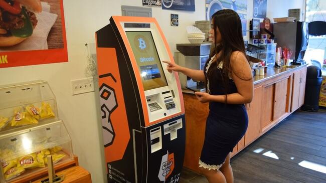 Rohamosan nő a Bitcoin ATM-ek száma világszerte