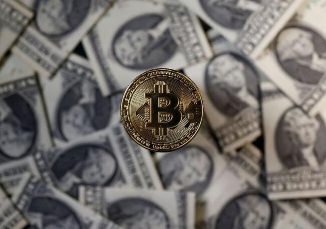 Bitcoin prudce oslabuje, ocitl se na dvouměsíčním minimu