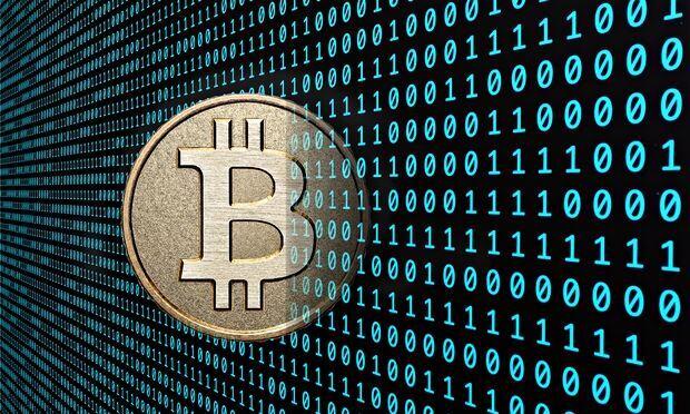 Bitcoin dnes pokračuje v poklesu, dostal se pod hranici 55.000 USD