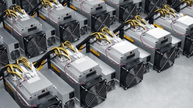 Bitcoin Miners Hit Rock Bottom? Valuations Slip Below Key Average For First Time In A Year