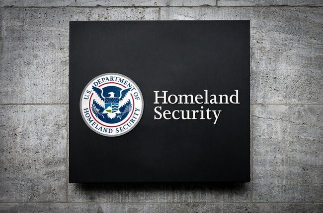 Weet de Amerikaanse overheid wie Satoshi Nakamoto is? DHS aangeklaagd voor geheimhouding