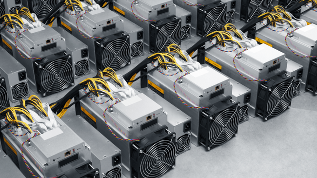 Da 920 EH/s a 868 EH/s: La potenza di hash di Bitcoin subisce un calo di 50 EH/s