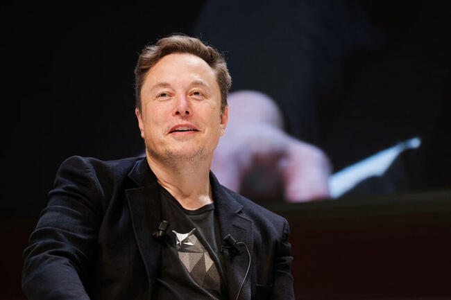 Tesla blijft Bitcoin vasthouden, Musk belooft meer tijd voor Tesla, minder voor Trump