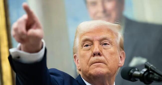 Trump bị 12 tiểu bang kiện vì cho rằng thuế quan của ông là thuế bất hợp pháp đối với người Mỹ