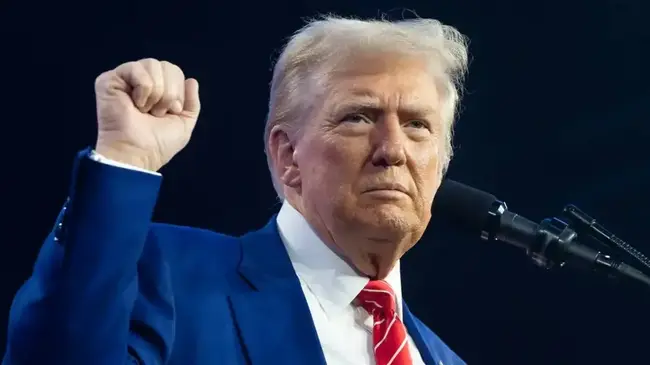 ‘Trump 2028’-petten te koop in officiële webshop: Bereidt de president zich voor op een derde termijn?