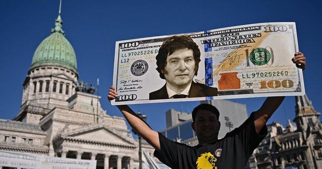 Kriptobotrányba keveredett argentin elnök: a bíróság kikérte Javier Milei banki adatait