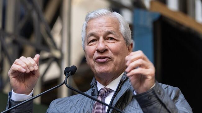 JP Morgan Boss Jamie Dimon Says Bank Will Allow Clients to Buy Bitcoin