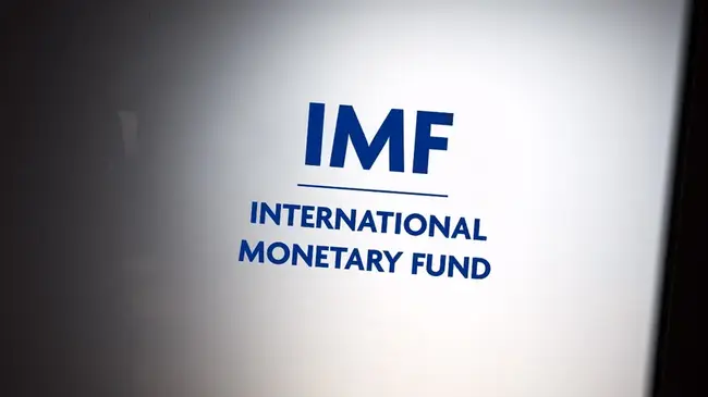 يطلب صندوق النقد الدولي للولايات المتحدة خفض ميزانيتها defiCIT والتعامل مع عبء الديون "المتزايدة باستمرار"