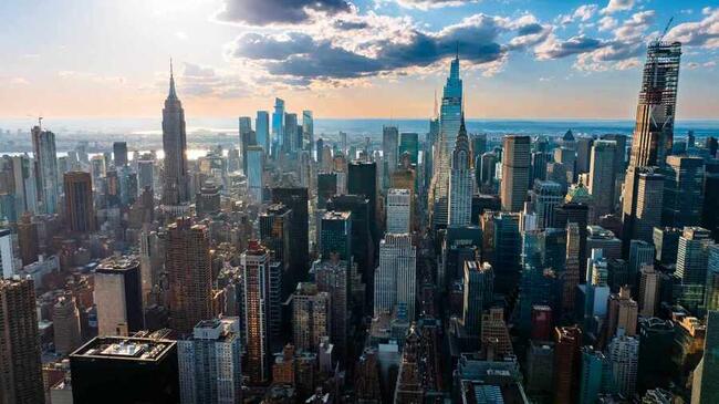 Il sindaco di NYC adotta completamente le criptovalute con il lancio del consiglio e piano fiscale