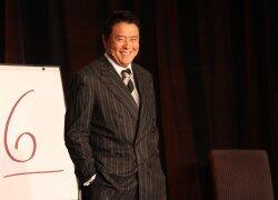 Robert Kiyosaki: Bitcoin Could Soon Be Priceless — “Don’t Miss the Banana Zone”