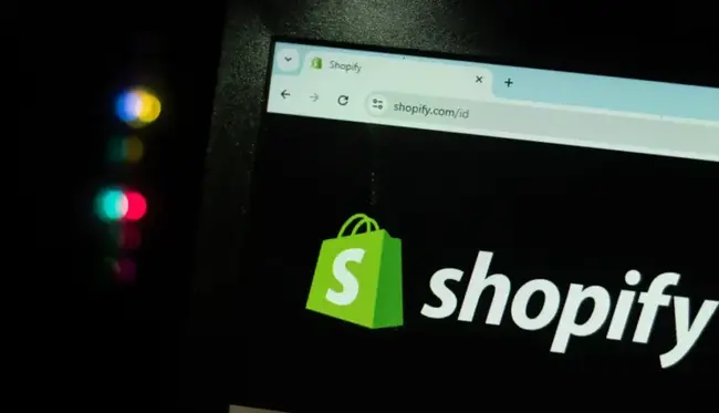 Shopify vai aceitar pagamentos com criptomoedas em parceria com Coinbase