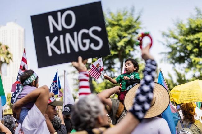From "No Kings" To MAGA Crowns: The Irony Of Trump's Bitcoin Embrace
