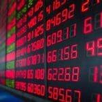 Altcoins bloeden: Ethereum, XRP & Solana dalen dieper door Trump-dreiging